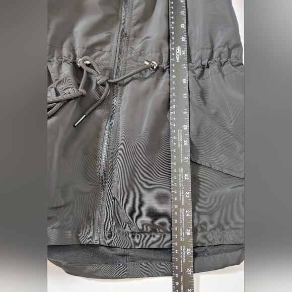 ZYIA active women's jacket size small full zip long sleeve black hooded EUC - Picture 7 of 7